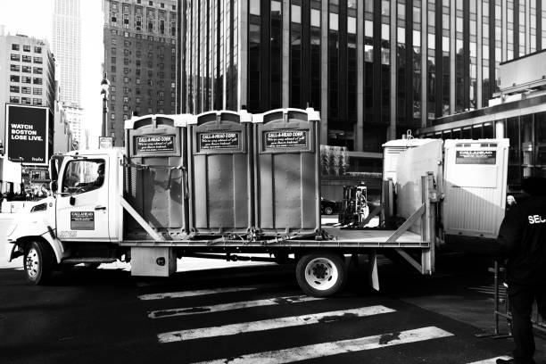 Best Luxury portable toilet rental  in Northbrook, OH